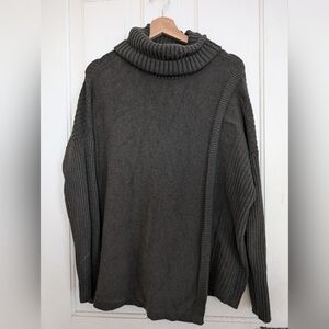 LIKE NEW Vera Wang Cowl Neck Sweater